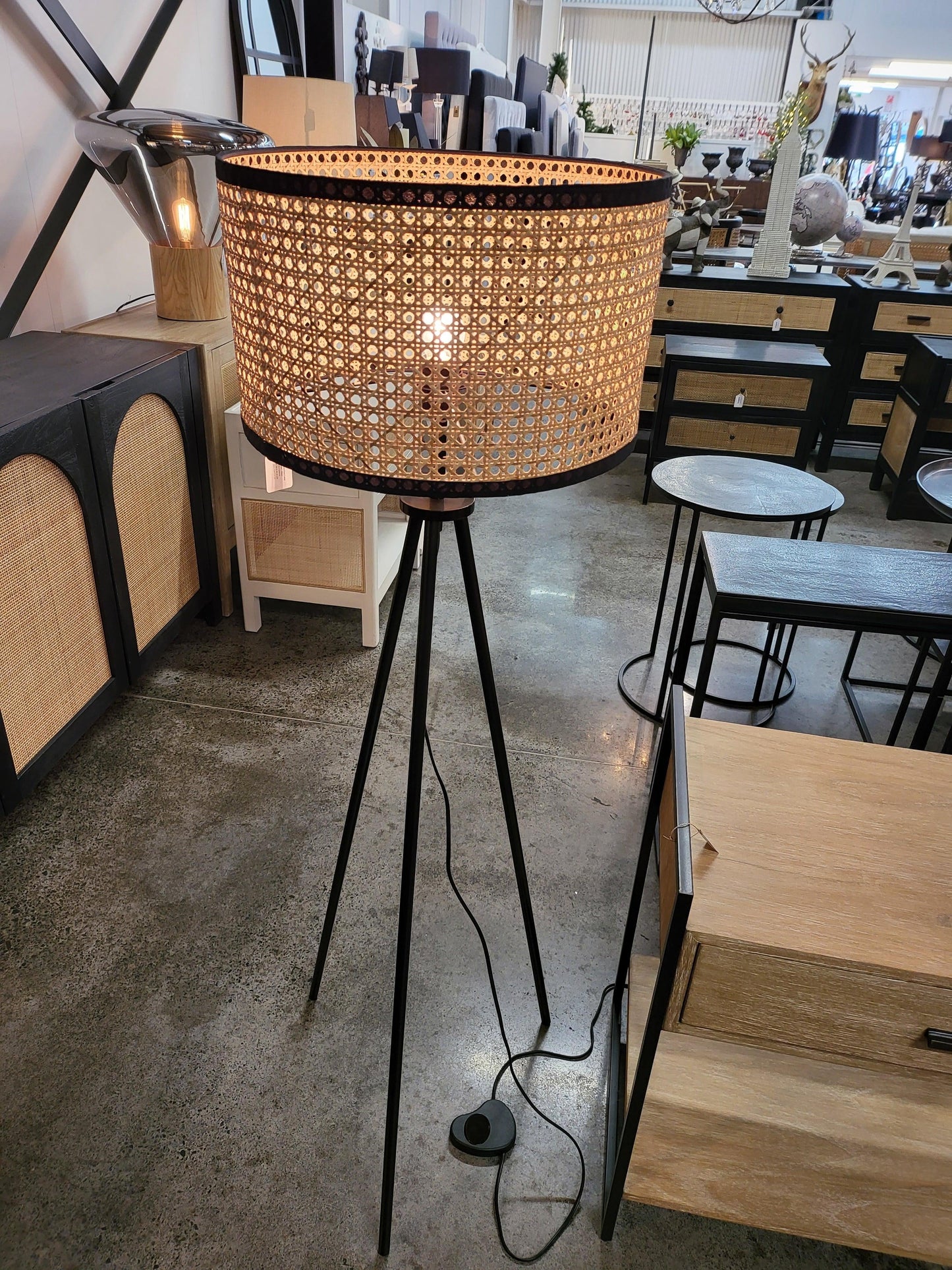 Hemp Tripod Floor Lamp